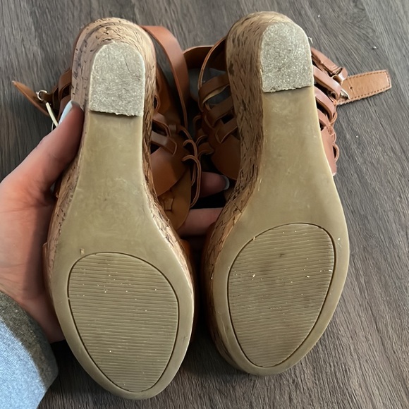 Brown wedges - Picture 6 of 6